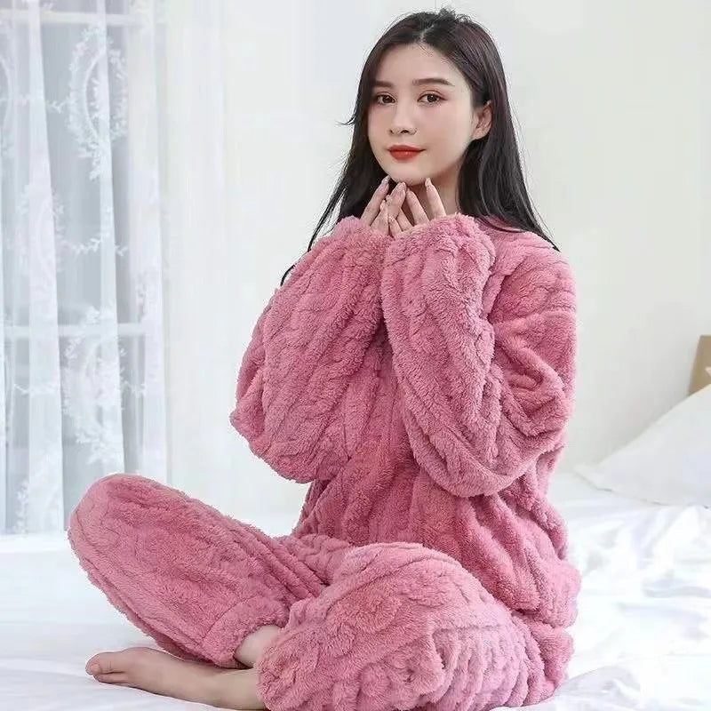 Cozy Core Flannel Sleep Set – Ultra-Soft Winter Loungewear