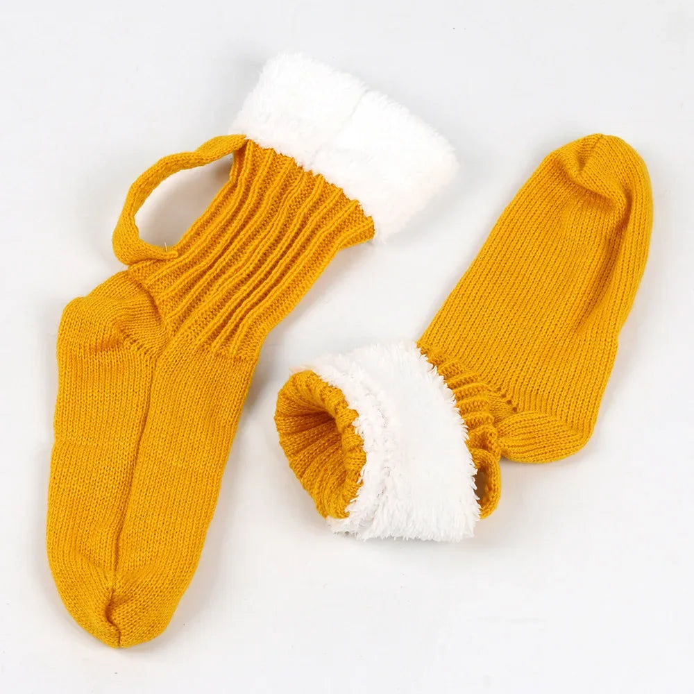 Cozy Beer Mug Knit Floor Socks