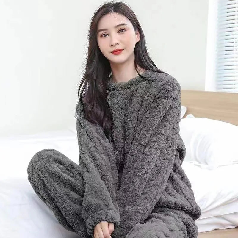Cozy Core Flannel Sleep Set – Ultra-Soft Winter Loungewear