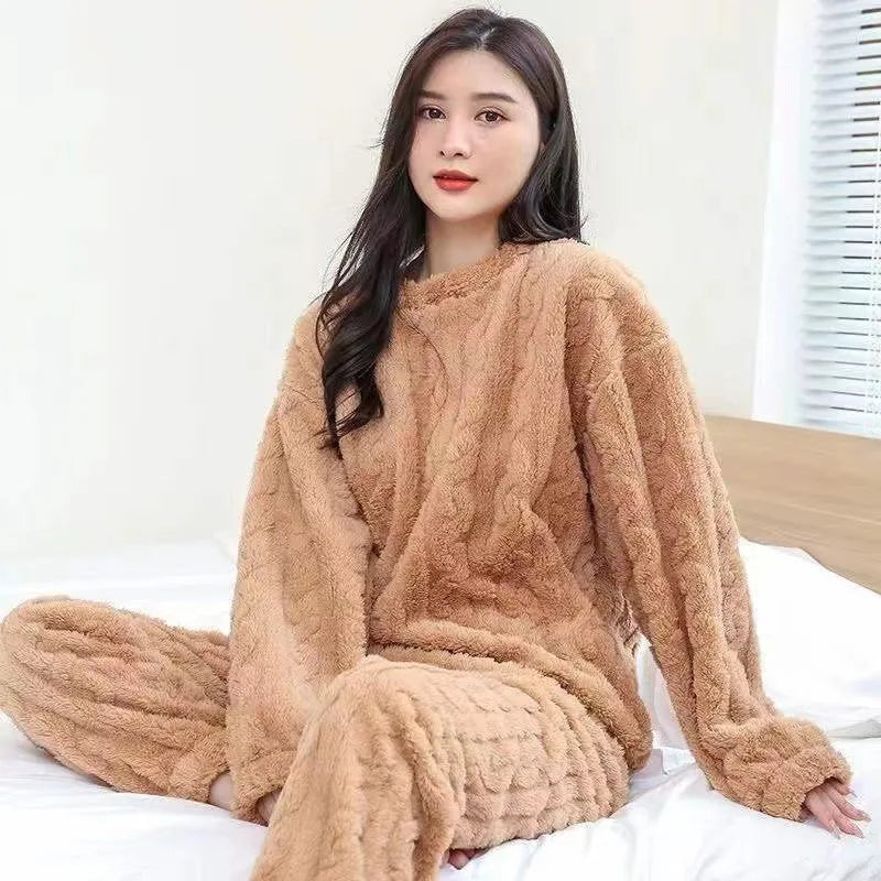 Cozy Core Flannel Sleep Set – Ultra-Soft Winter Loungewear